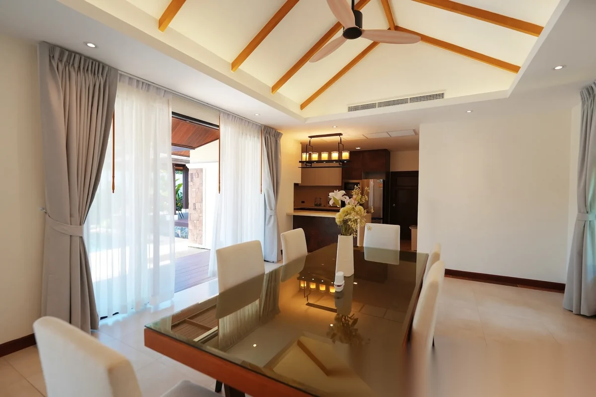 Вилла 3BR в комплексе The Gardens by Vichara · Чернг Тале / Bang Tao · Вид на бассейн — фото 4