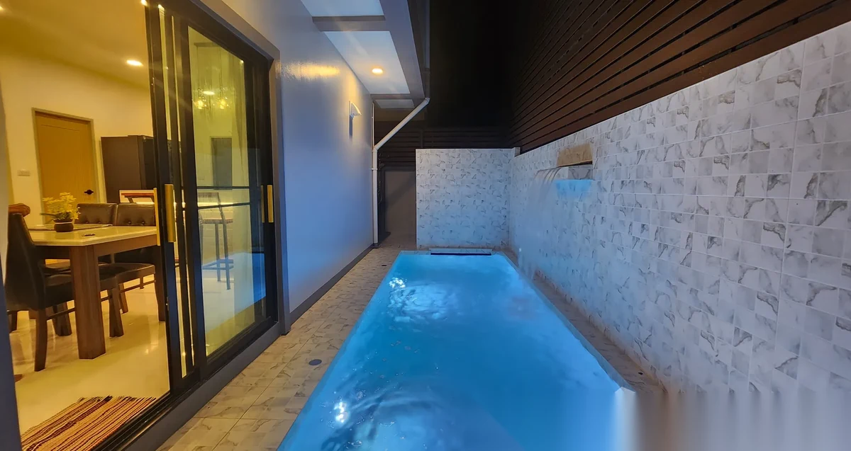 Вилла 3BR в комплексе 3-Bedroom Private Pool Villa Chalong · Чалонг · Вид на озеро