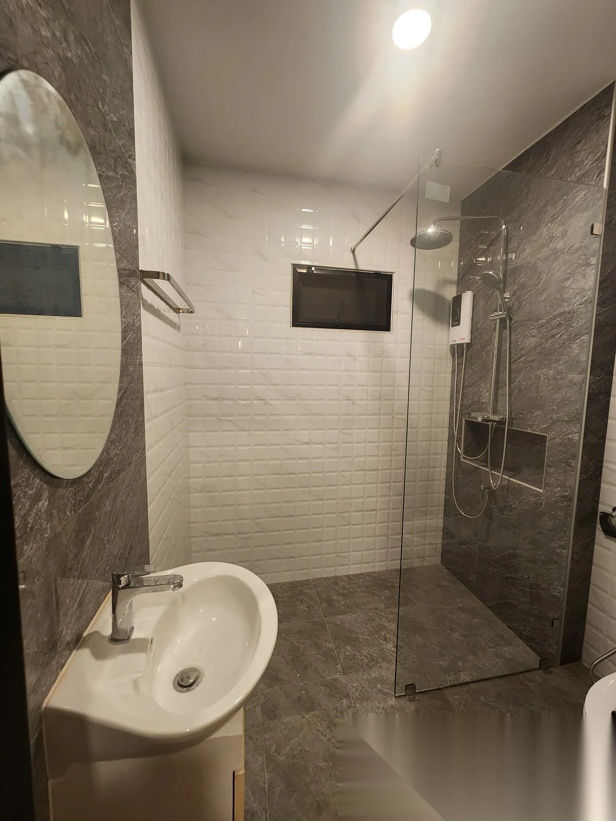 Вилла 3BR в комплексе 3-Bedroom Private Pool Villa Chalong · Чалонг · Вид на озеро — фото 8