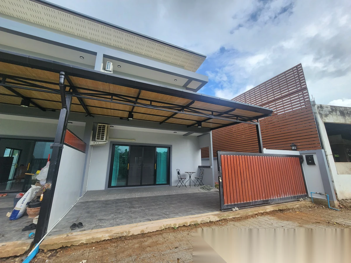 Вилла 3BR в комплексе 3-Bedroom Private Pool Villa Chalong · Чалонг · Вид на озеро — фото 12