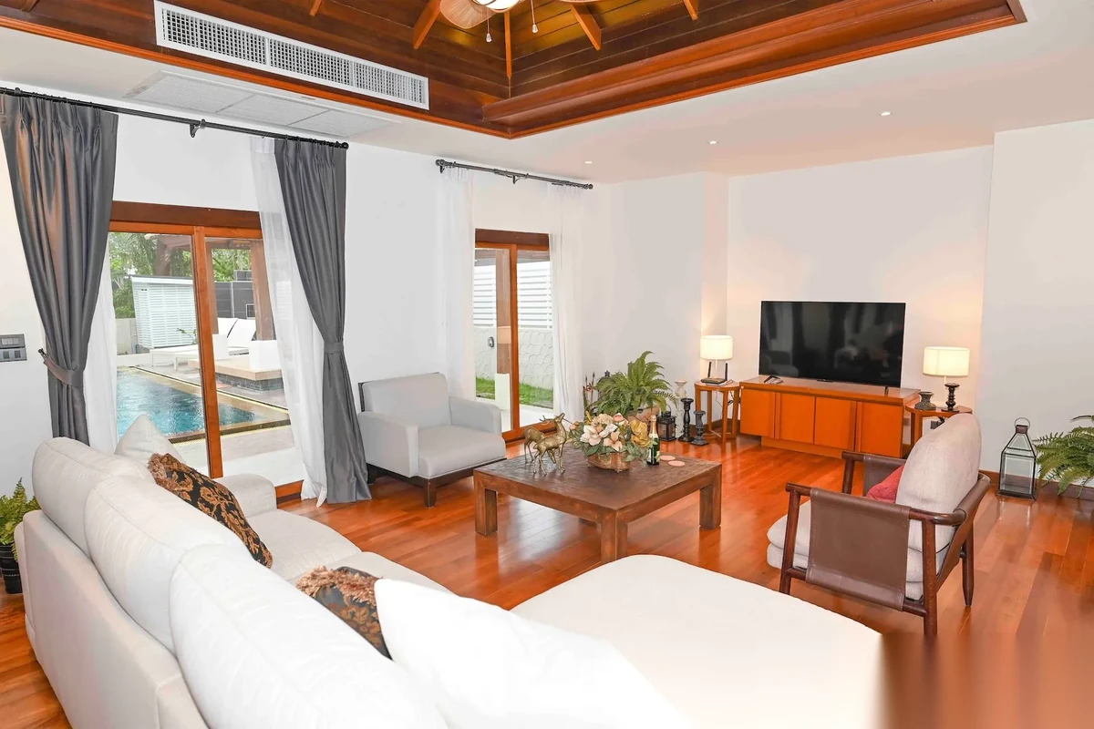 Вилла 3BR в комплексе The Gardens by Vichara · Чернг Тале / Bang Tao · Вид на бассейн — фото 3