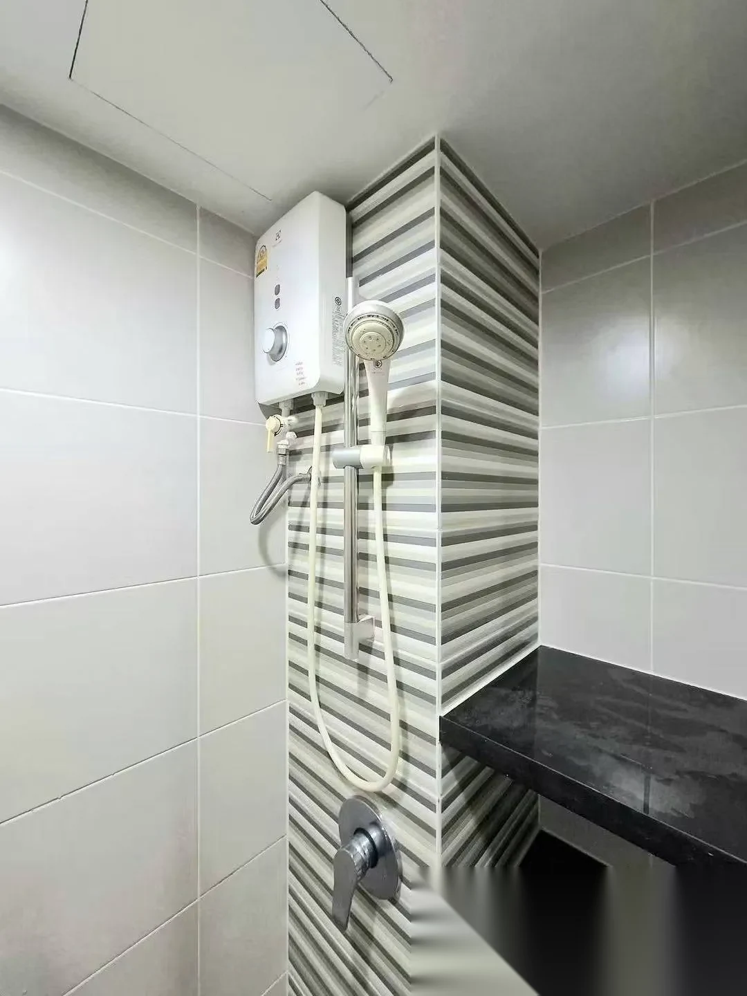 Апартаменты 1BR в ЖК Supalai Vista Phuket · Пхукет-таун · Выход к бассейну — фото 11