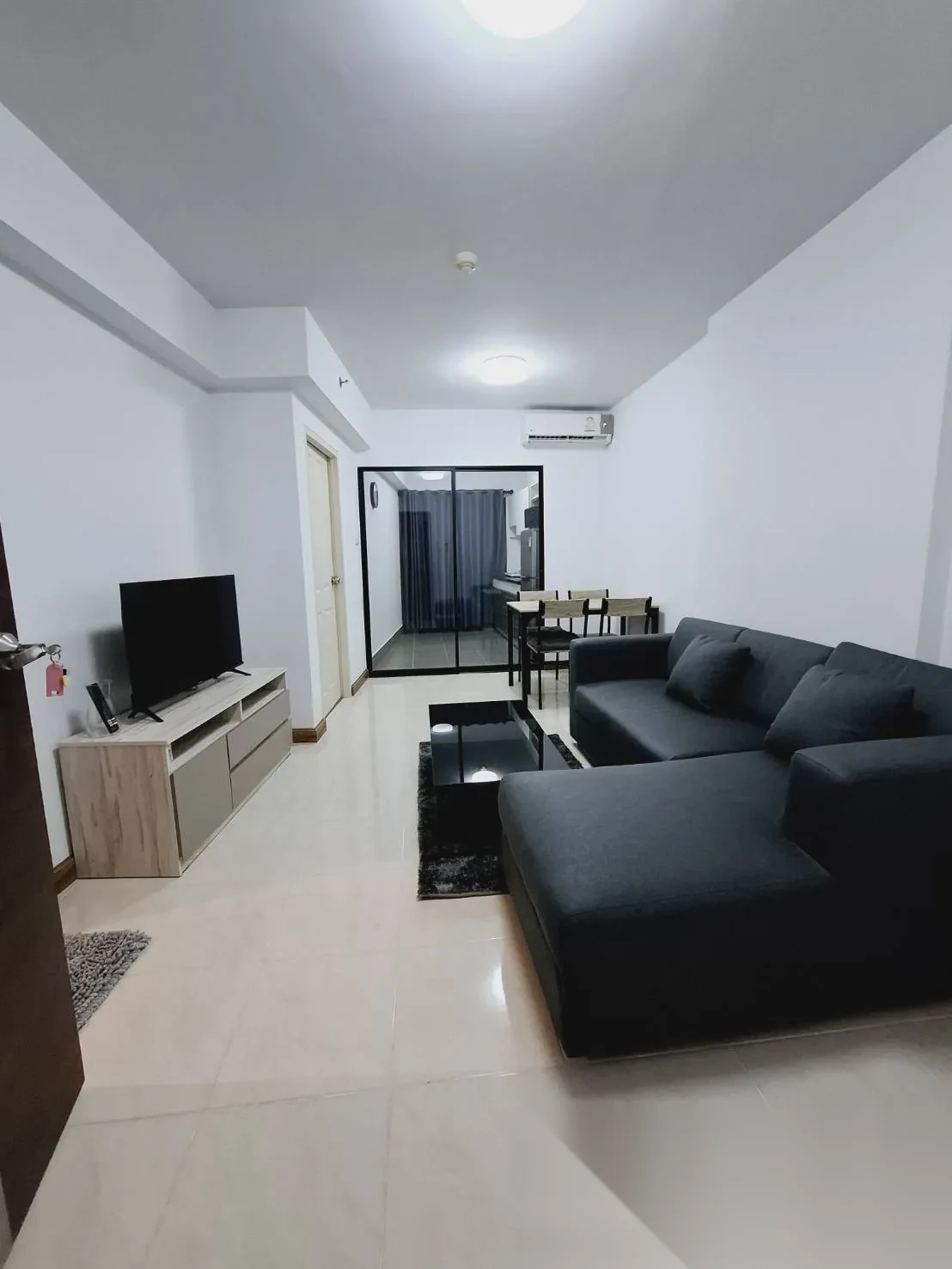 Апартаменты 1BR в ЖК Supalai Vista Phuket · Пхукет-таун · Выход к бассейну — фото 5
