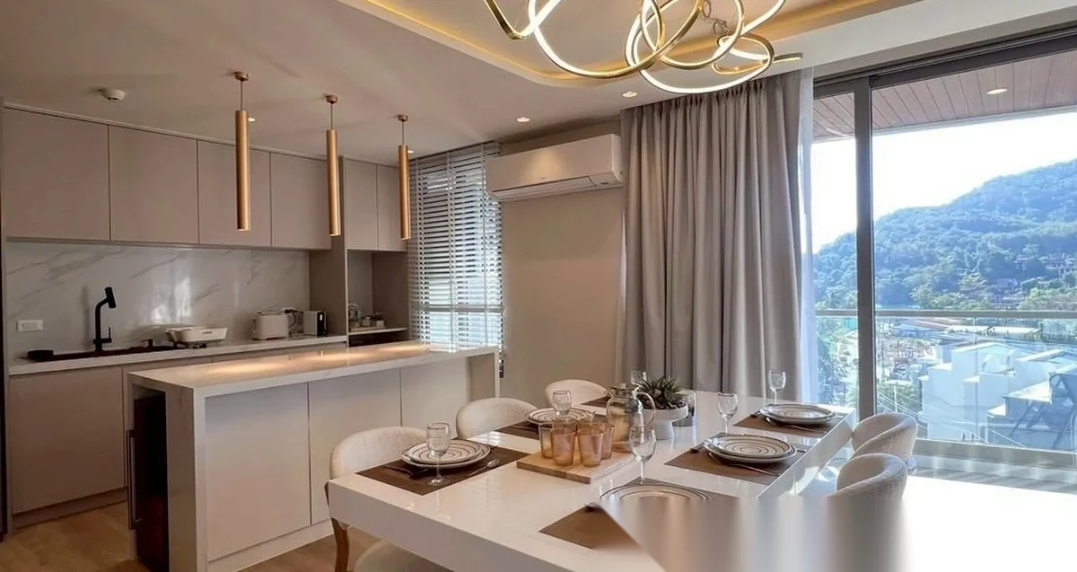Апартаменты 2BR в ЖК CHARDONNAY NAIHARN · Раваи · Вид в сад