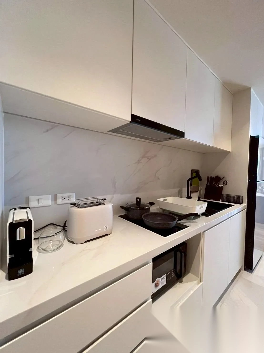 Апартаменты 2BR в ЖК CHARDONNAY NAIHARN · Раваи · Вид в сад — фото 11