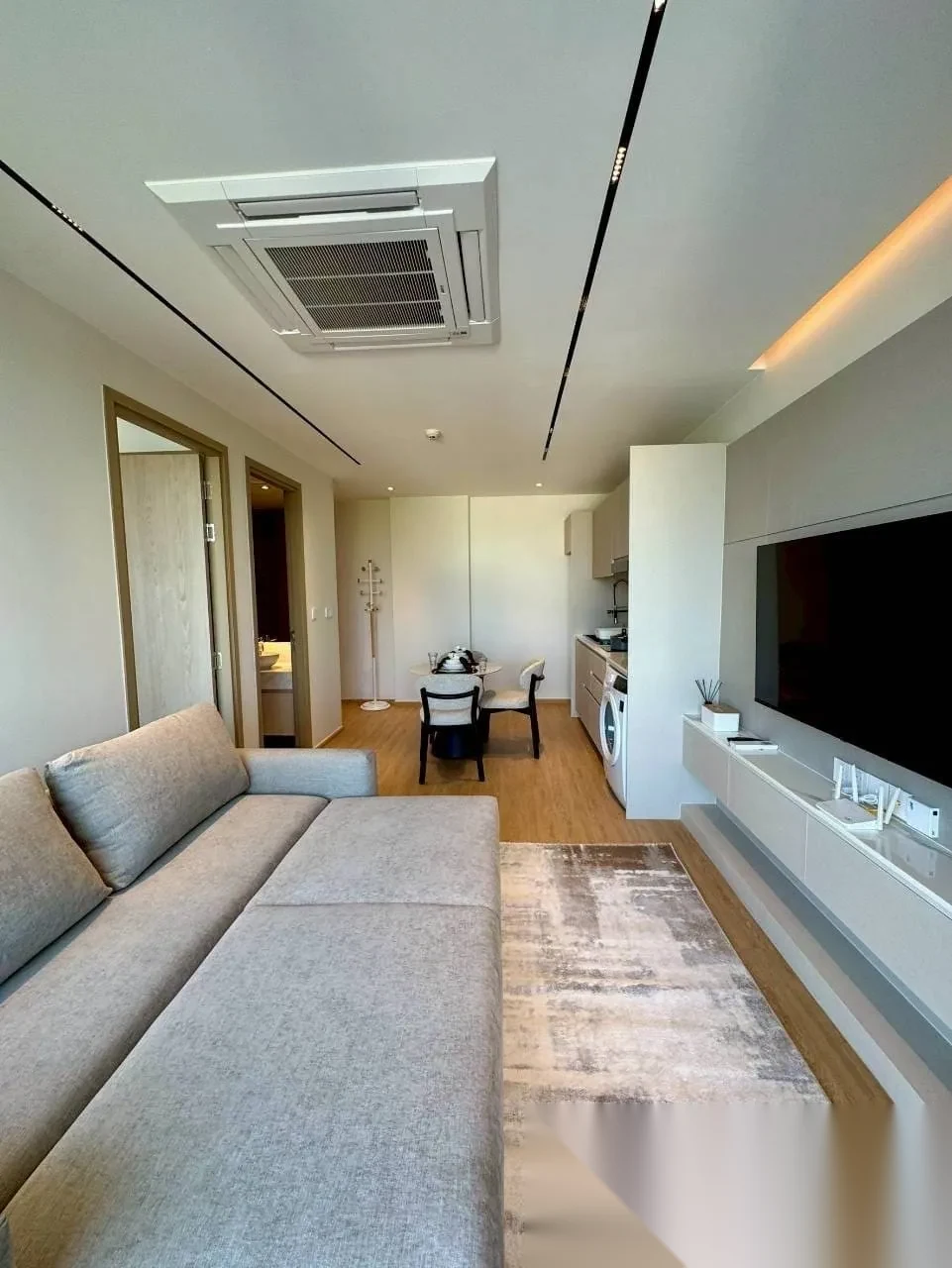 1 Bedroom Apartment for rent at The Aqua complex · Choeng Thale · Lake View — photo 7