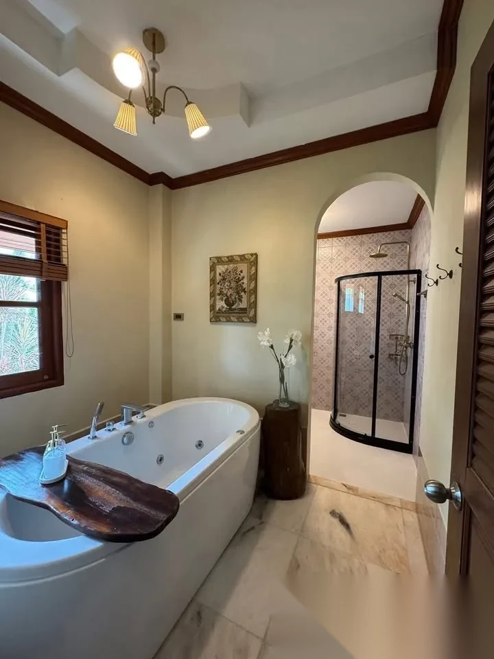 7 Bedroom Villa for sale · Pool View — photo 18
