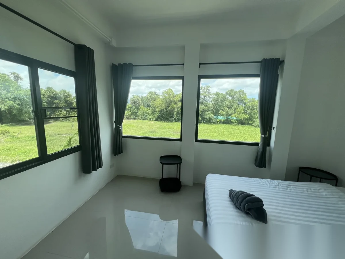 Апартаменты 2BR в ЖК Alisse Stay Phuket · Теп Красаттри · Вид в сад — фото 2