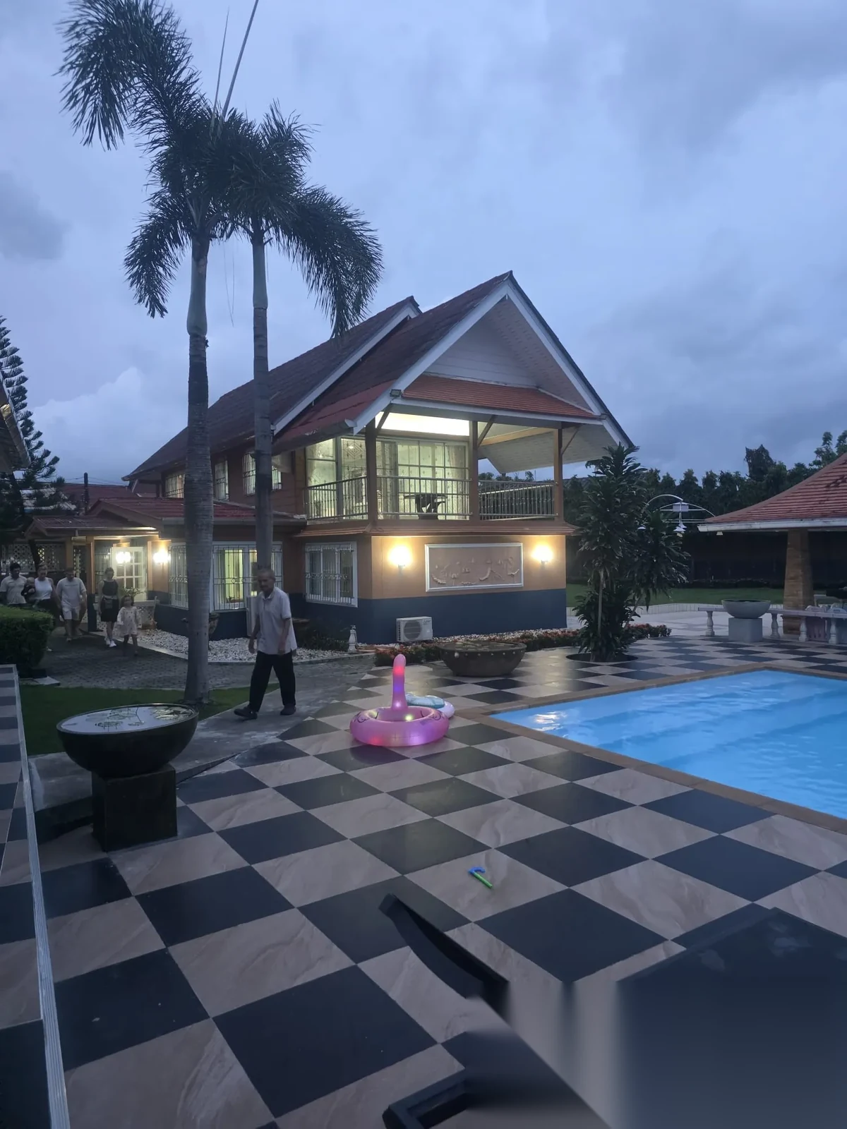 Дом 3BR в комплексе Big single house shared pool near BCIS · Чалонг · Выход к бассейну — фото 3