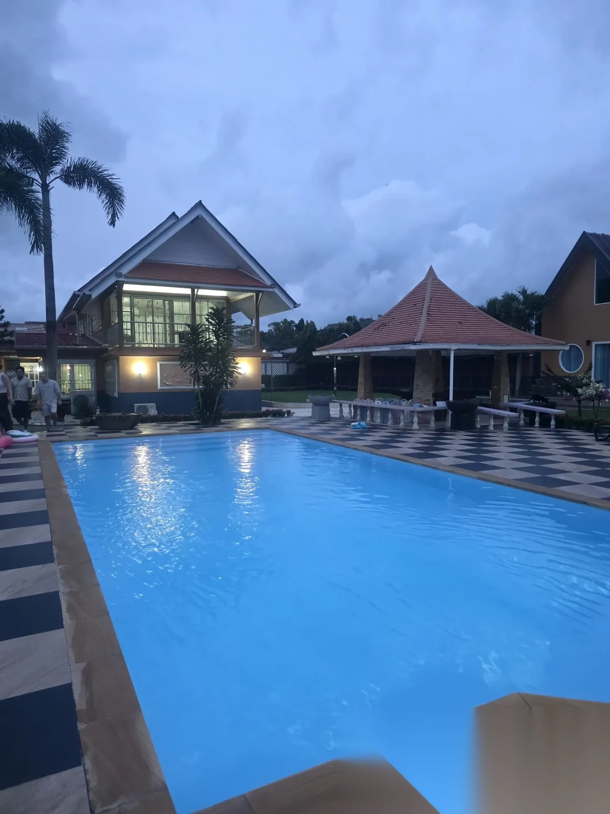 Дом 3BR в комплексе Big single house shared pool near BCIS · Чалонг · Выход к бассейну — фото 4