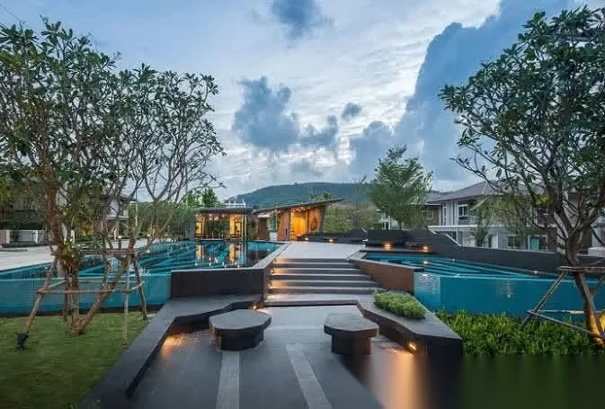 Дом 4BR в комплексе Saransiri Kohkaew · Ко Каео · Вид в сад — фото 7