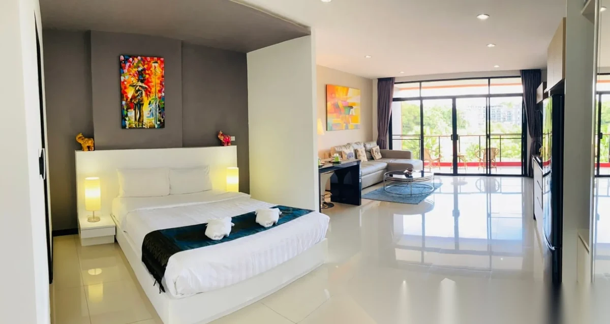 1 Bedroom Apartment for sale at Nai Harn Beach Condominium complex · Rawai · Sea View