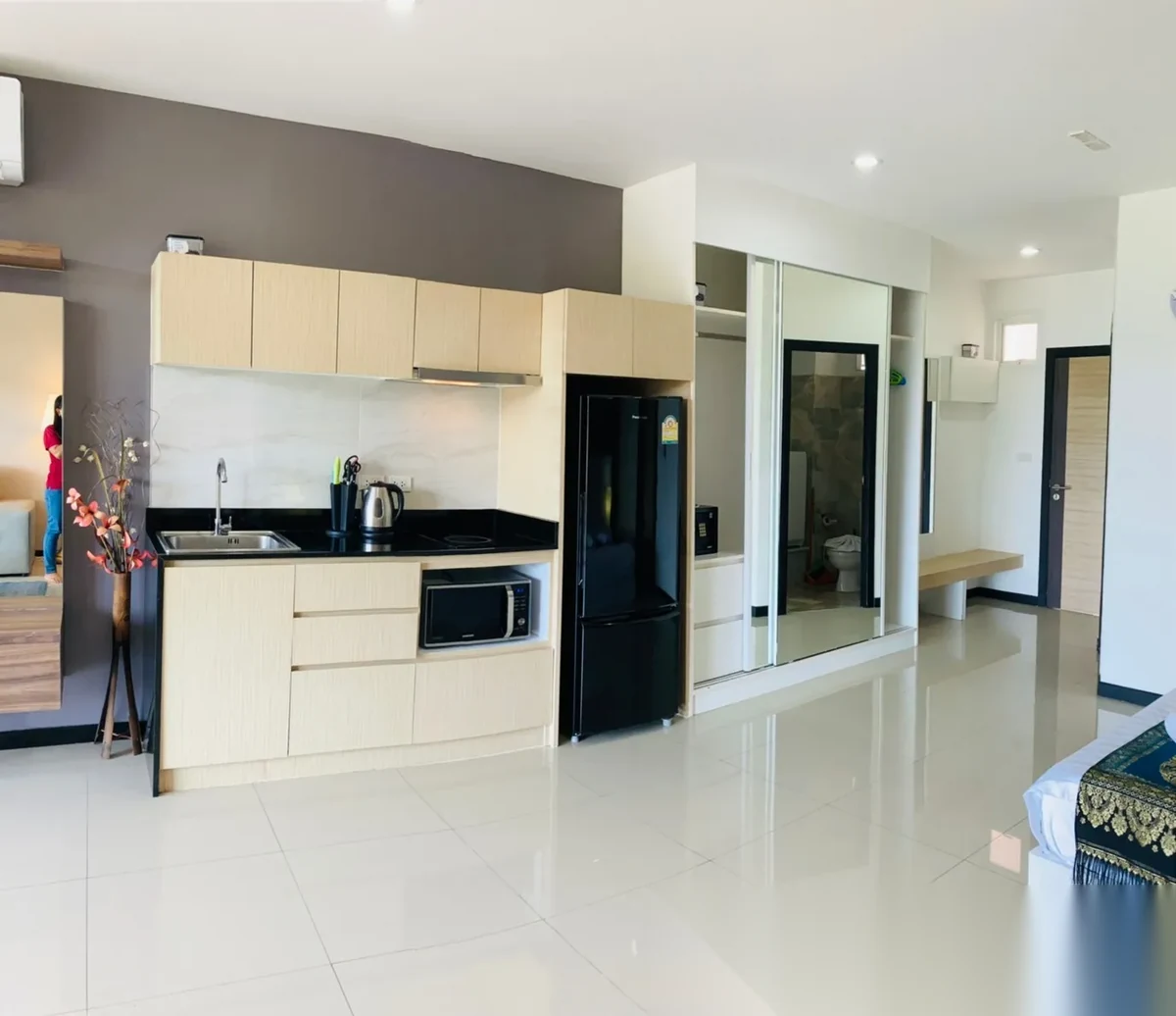 1 Bedroom Apartment for sale at Nai Harn Beach Condominium complex · Rawai · Sea View — photo 9