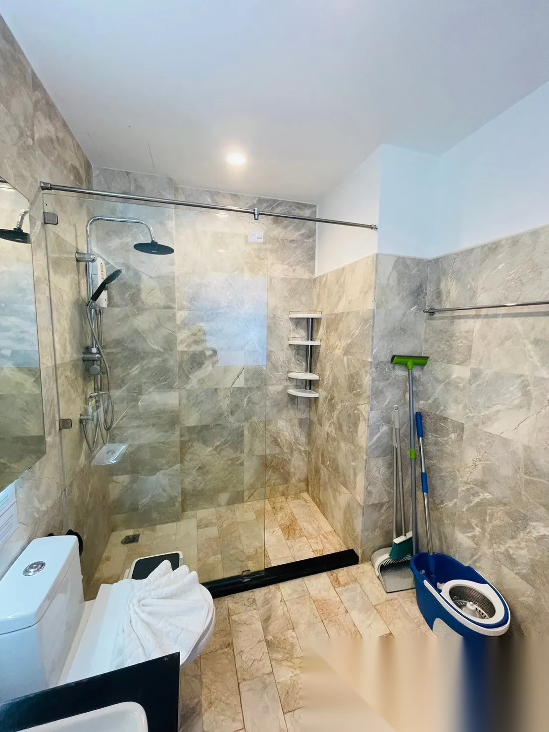 2 Bedroom Apartment for sale at Nai Harn Beach Condominium complex · Rawai · Pool Access — photo 18
