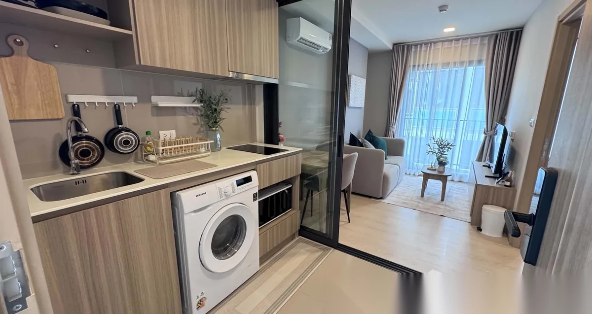 1 Bedroom Apartment for rent at The Base Rise complex · Wichit