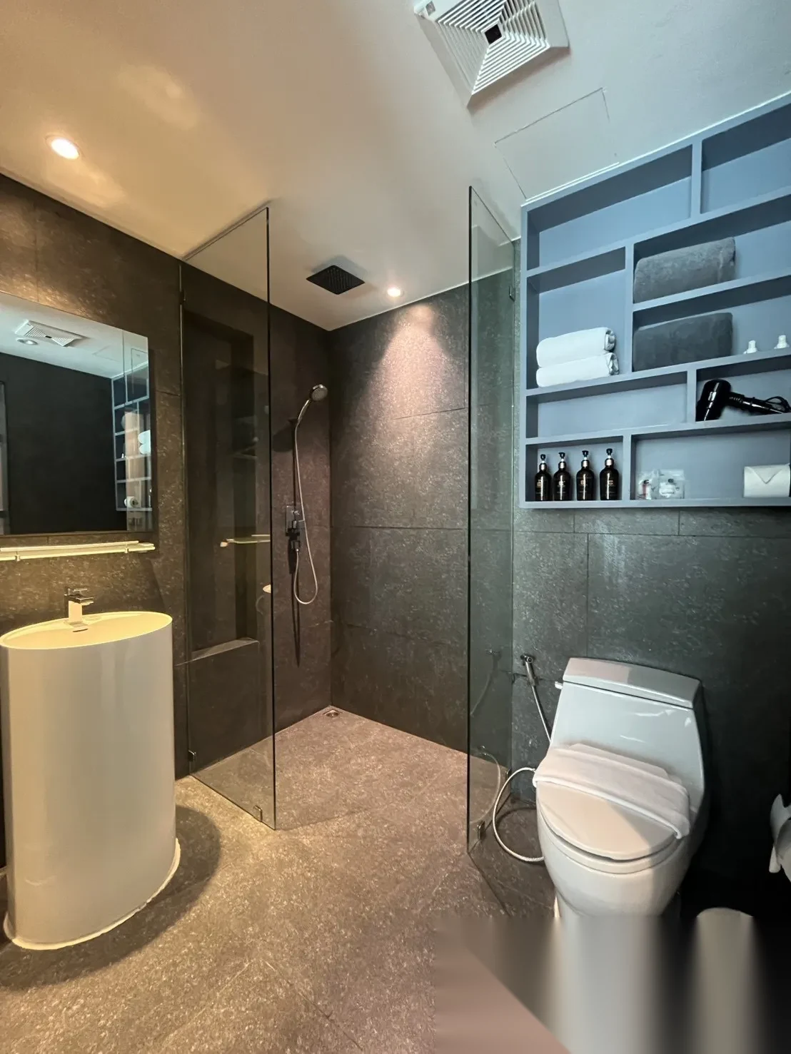 1 Bedroom Apartment for rent at CITYGATE complex · Kamala · Pool Access — photo 5