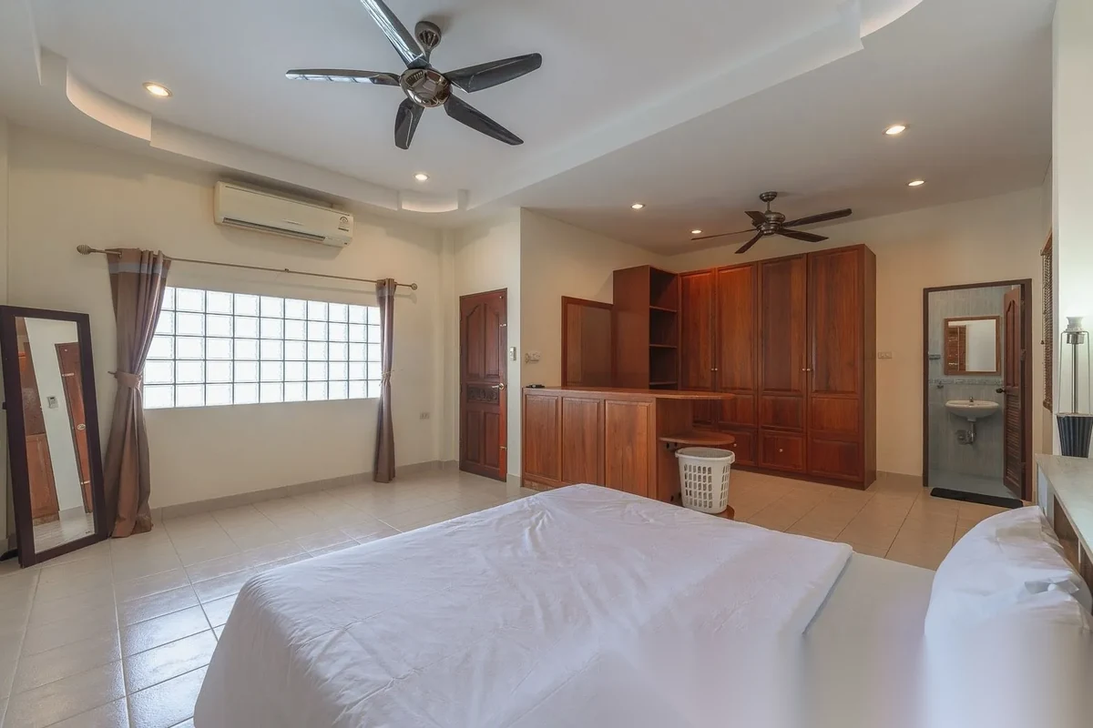 5 Bedroom Villa for sale — photo 6