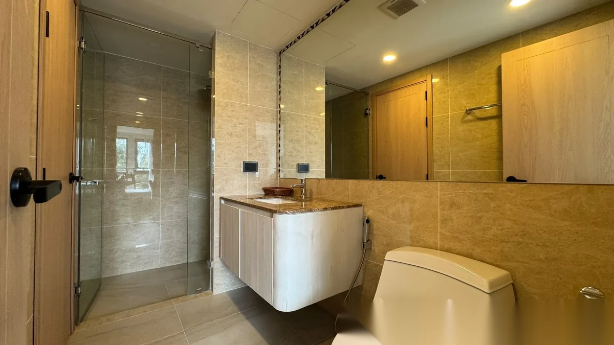 2 Bedroom Apartment for sale at The Ozone Condominium complex · Choeng Thale · Pool Access — photo 7