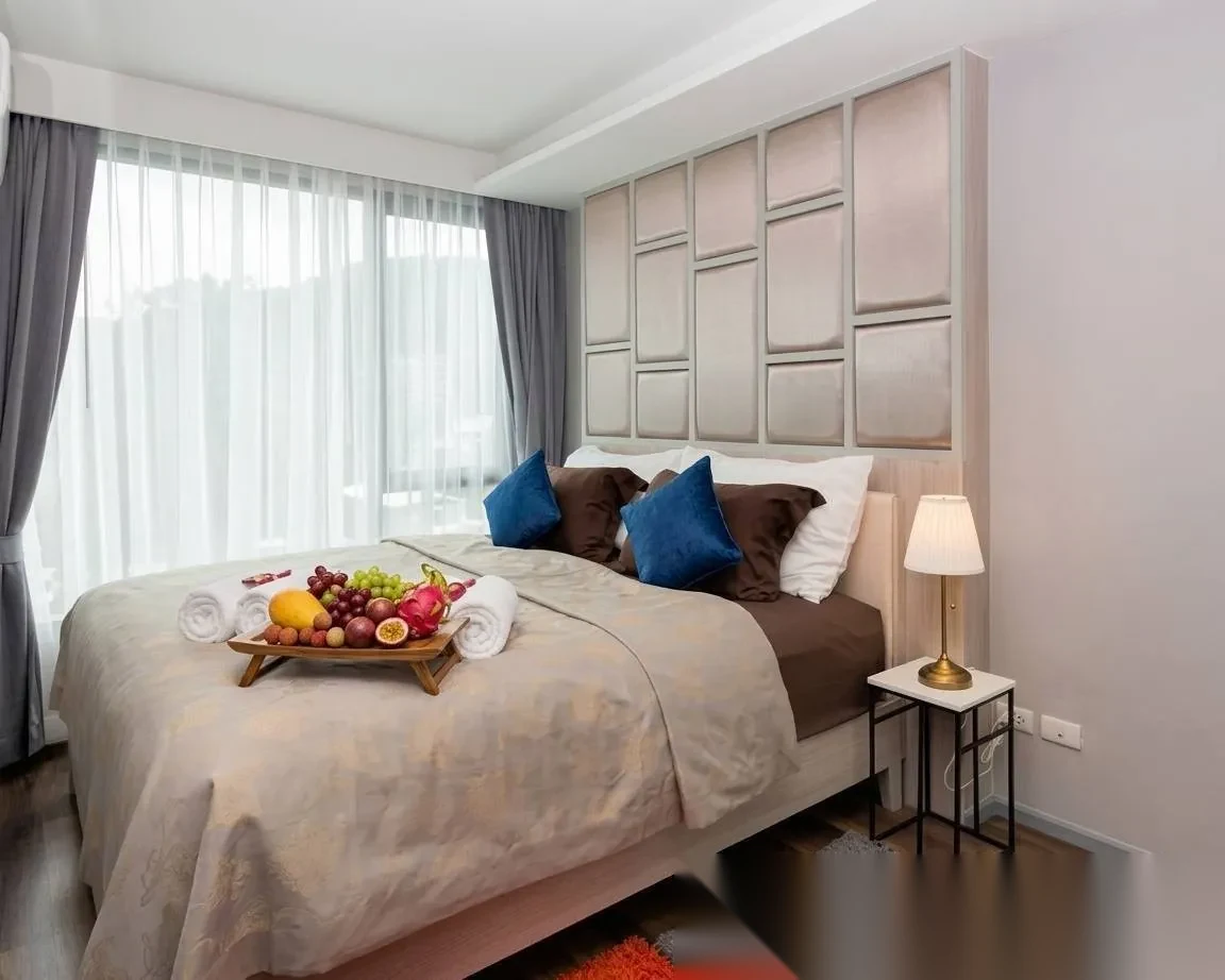 Апартаменты 1BR в ЖК 6th Avenue Surin · Чернг Тале / Bang Tao · Выход к бассейну — фото 4