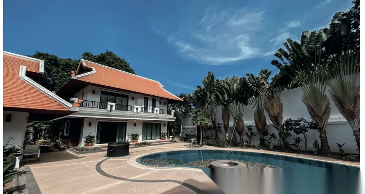 7 Bedroom Villa for sale at Nai Harn Baan Bua complex · Rawai · Pool View