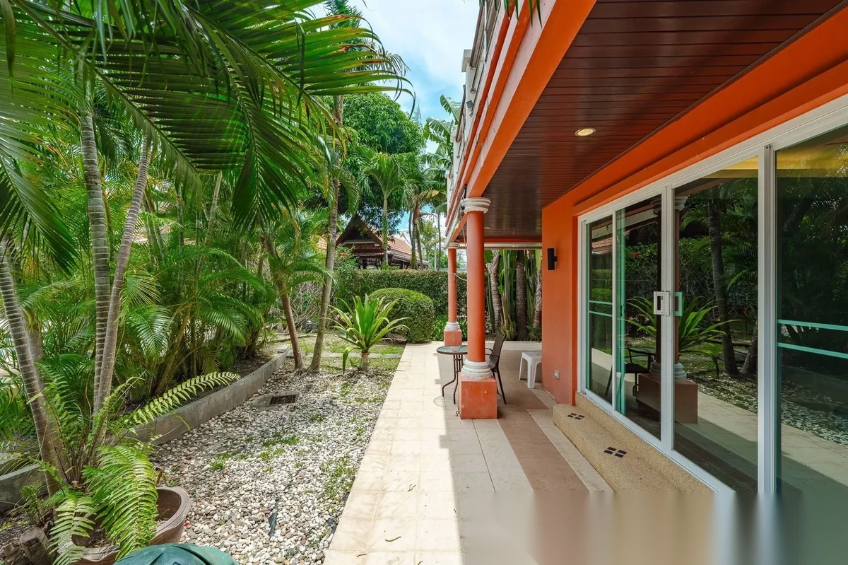 3 Bedroom Villa for sale at Samakee Village complex · Rawai · Pool Access — photo 5