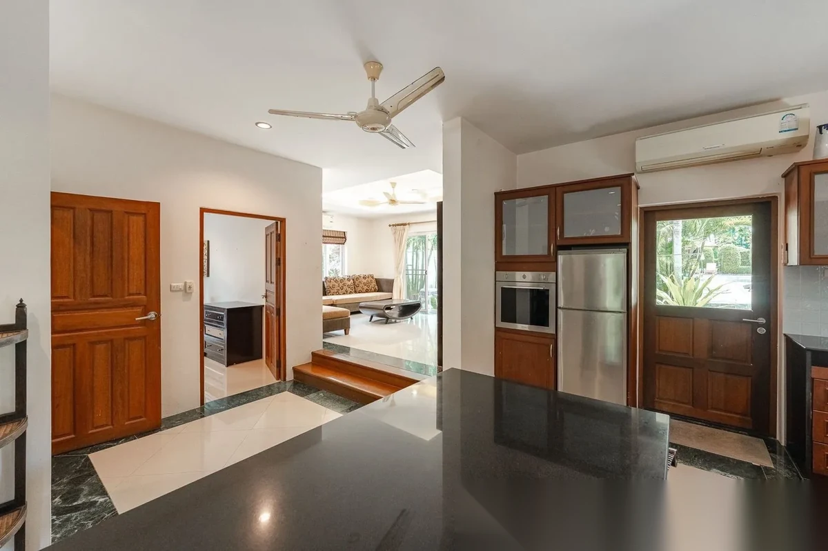 3 Bedroom Villa for sale at Samakee Village complex · Rawai · Pool Access — photo 7