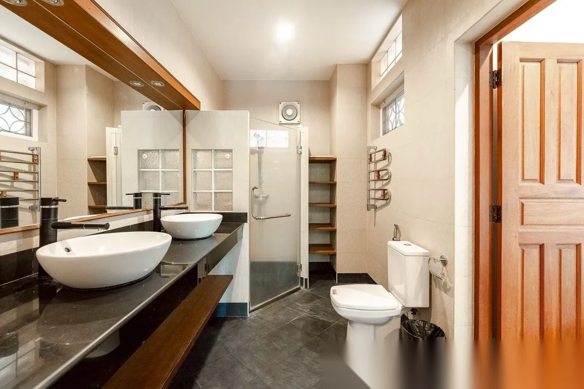 3 Bedroom Villa for sale at Samakee Village complex · Rawai · Pool Access — photo 21