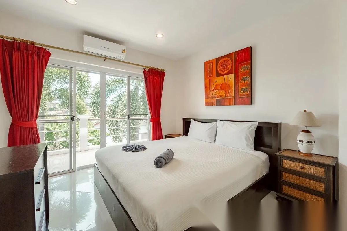 3 Bedroom Villa for sale at Samakee Village complex · Rawai · Pool Access — photo 22