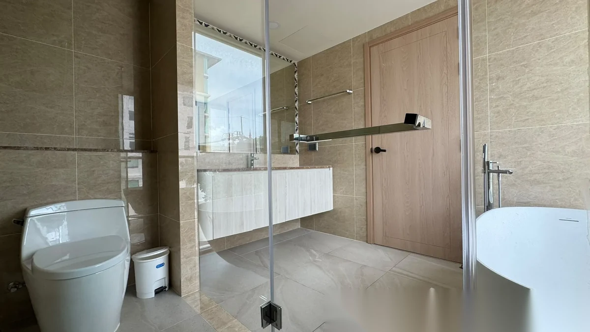 2 Bedroom Apartment for rent at The Ozone Condominium complex · Choeng Thale · Pool Access — photo 5