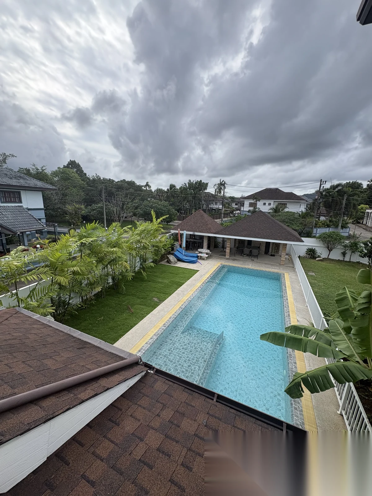 4 Bedroom House for sale at Sinsuk Thanee Village complex · Si Sunthon · Pool Access — photo 6