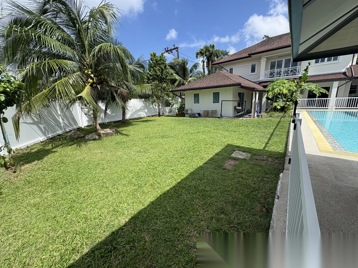 4 Bedroom House for sale at Sinsuk Thanee Village complex · Si Sunthon · Pool Access — photo 10