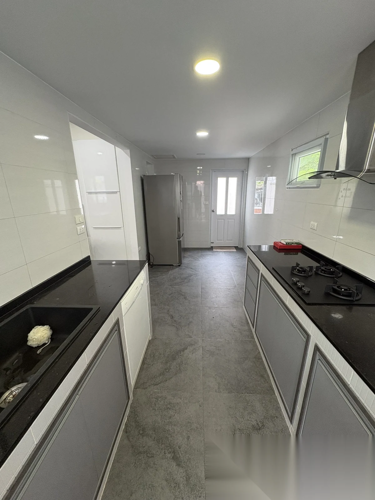4 Bedroom House for sale at Sinsuk Thanee Village complex · Si Sunthon · Pool Access — photo 21