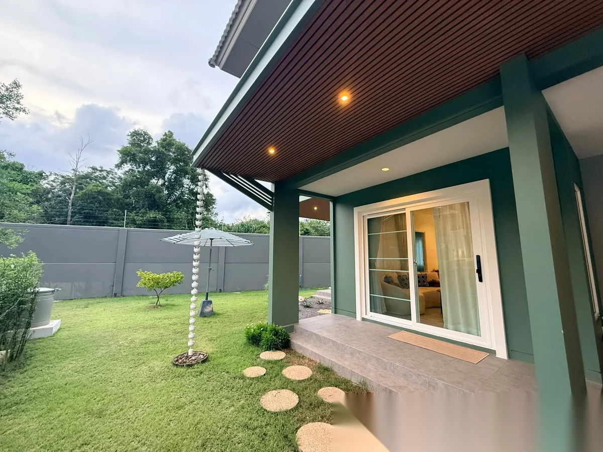 Дом 4BR в комплексе Saransiri Koh Keaw Retreat · Ко Каео · Вид в сад — фото 4