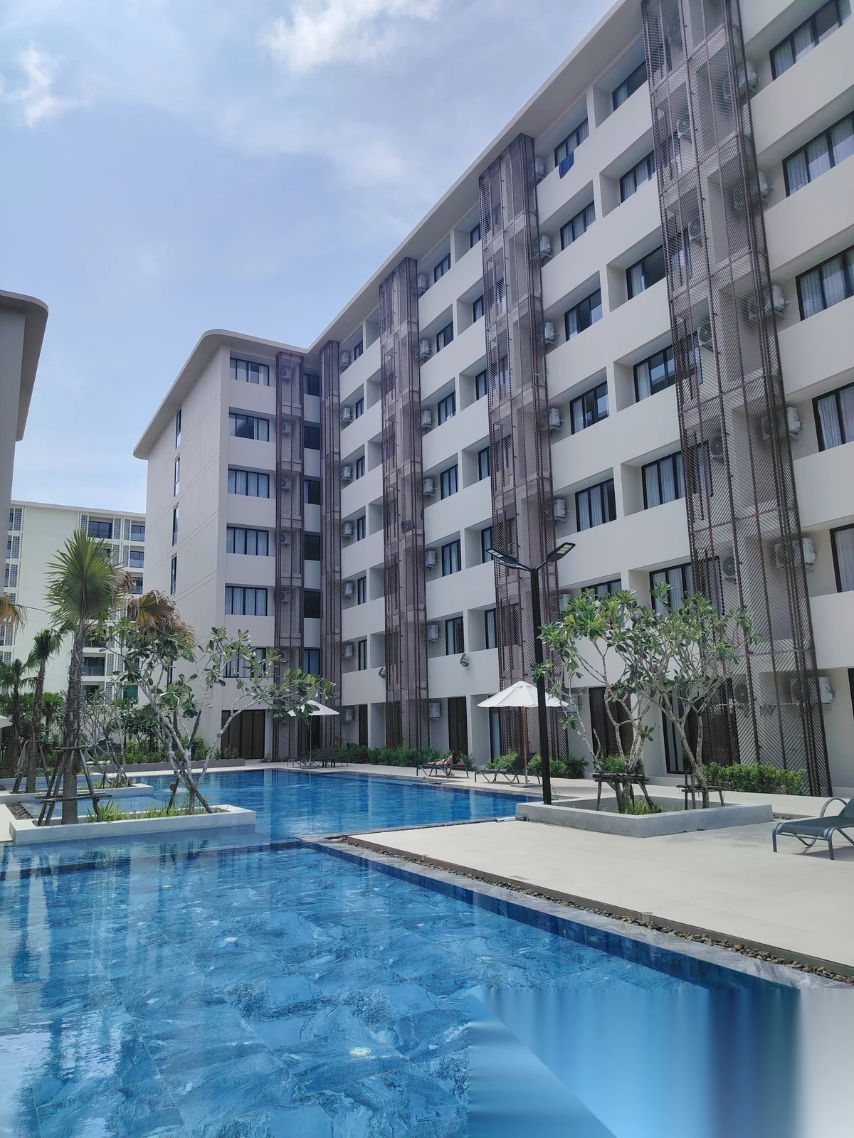 Studio Apartment for sale at Utopia Dream Max complex · Rawai · Pool View — photo 22