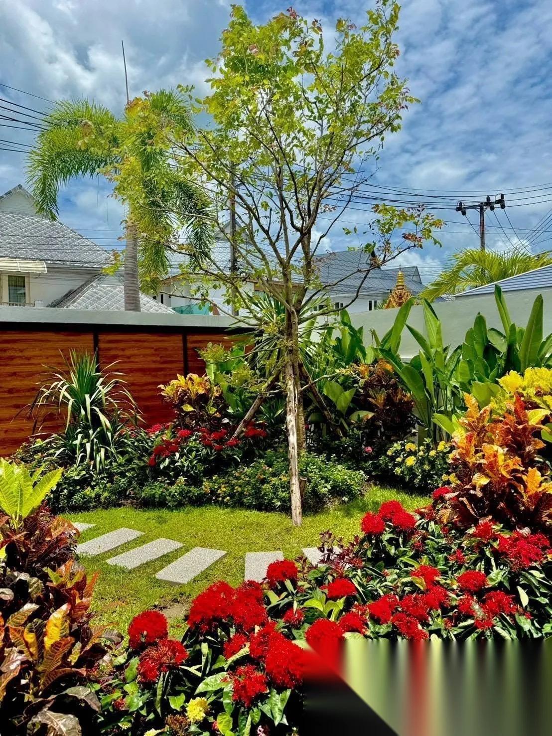 Дом 3BR в комплексе Suriyaporn Place · Чалонг · Вид на бассейн — фото 7