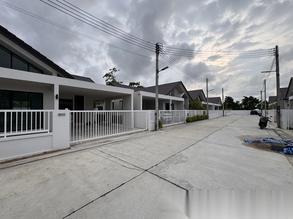 3 Bedroom House for sale at Aiyada Cozy complex · Si Sunthon — photo 4