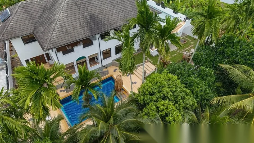 5 Bedroom House for rent at Spacious Private Pool House in Kathu complex · Kathu · Pool Access — photo 2
