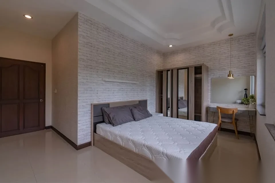 5 Bedroom House for rent at Spacious Private Pool House in Kathu complex · Kathu · Pool Access — photo 10