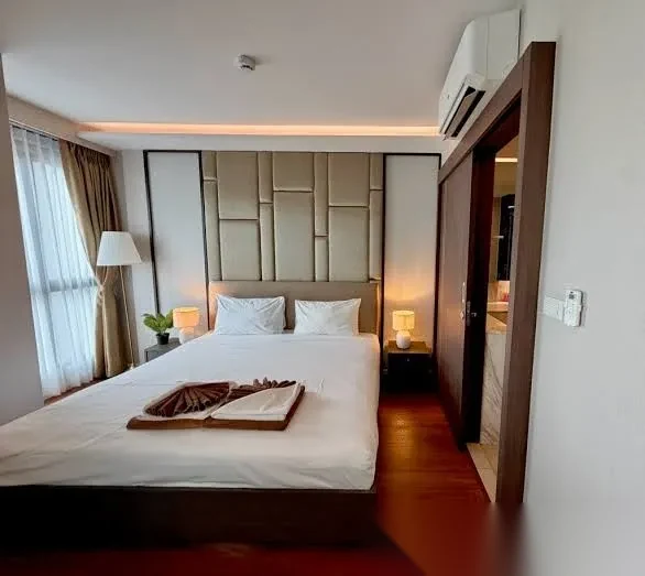 Апартаменты 1BR в ЖК The Panora Phuket by Mida Grande Resort Condominiums · Чернг Тале / Bang Tao · Выход к бассейну — фото 4