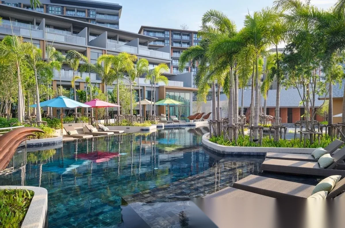 Апартаменты 1BR в ЖК The Panora Phuket by Mida Grande Resort Condominiums · Чернг Тале / Bang Tao · Выход к бассейну — фото 6