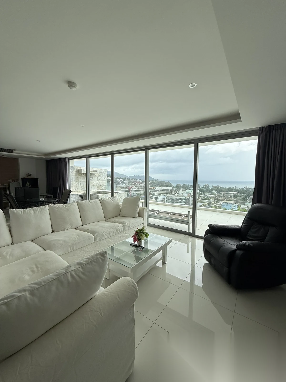 2 Bedroom Apartment for rent at The View Luxury Condominium complex · Karon · Sea View — photo 2