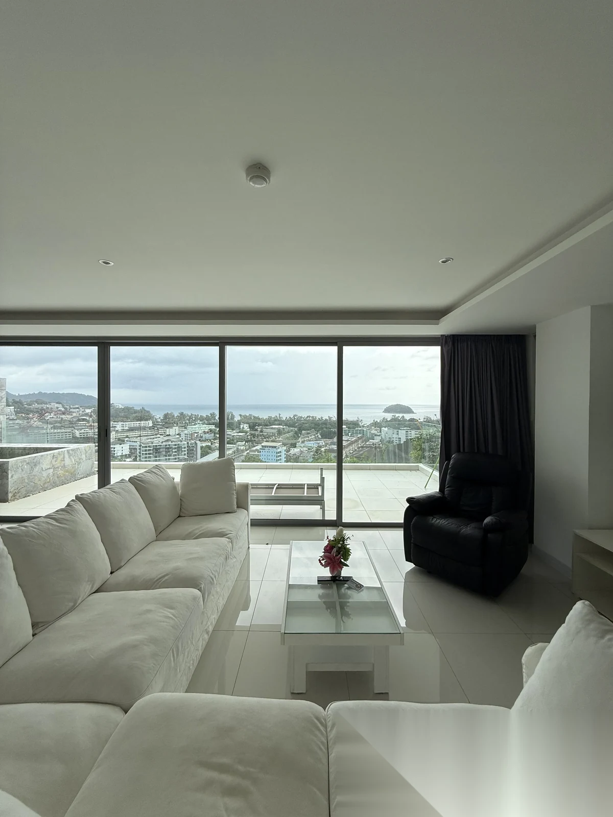 2 Bedroom Apartment for rent at The View Luxury Condominium complex · Karon · Sea View — photo 9