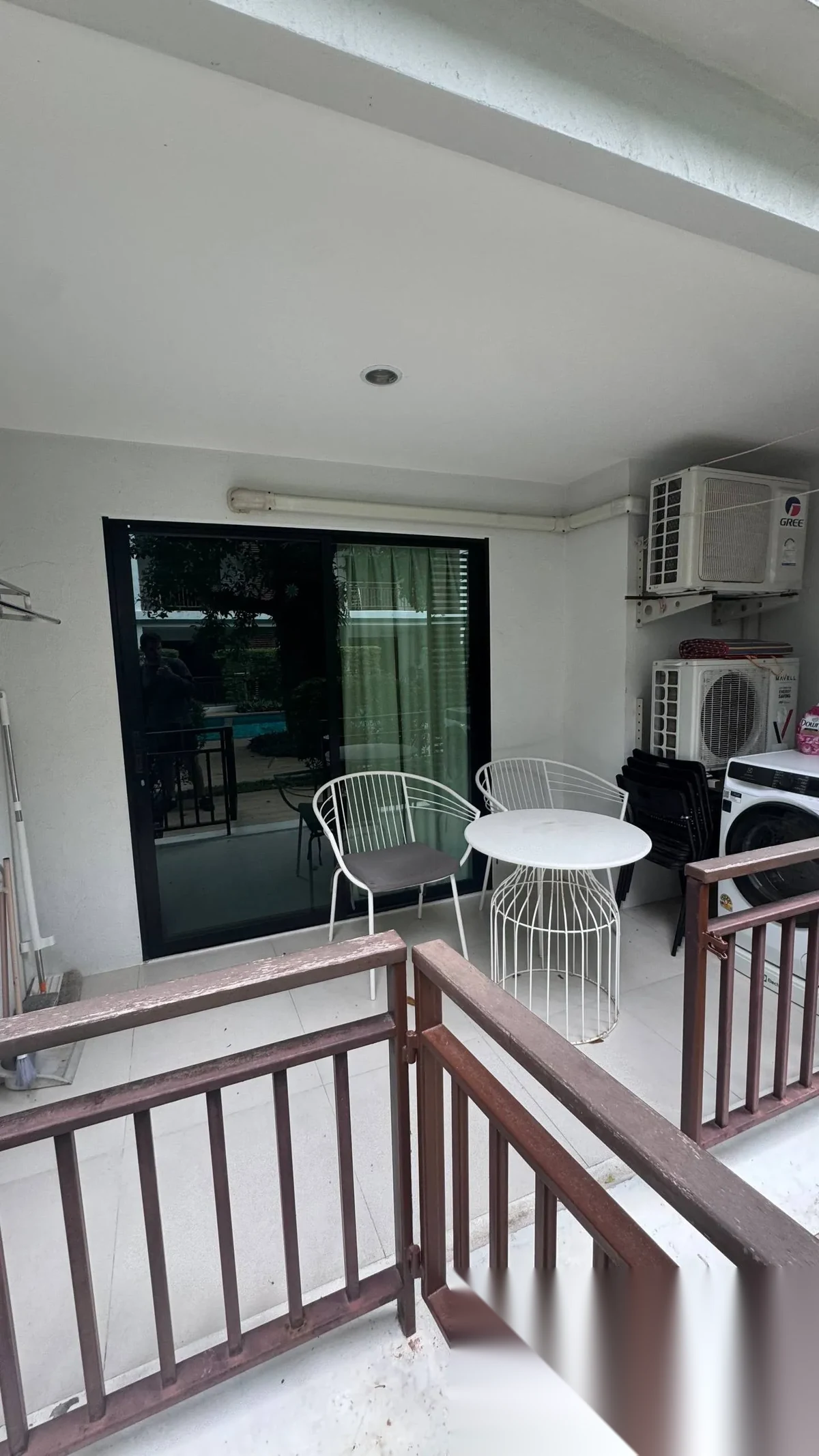 Апартаменты 1BR в ЖК The Title Rawai Phase 3 West Wing · Раваи · Выход к бассейну — фото 2