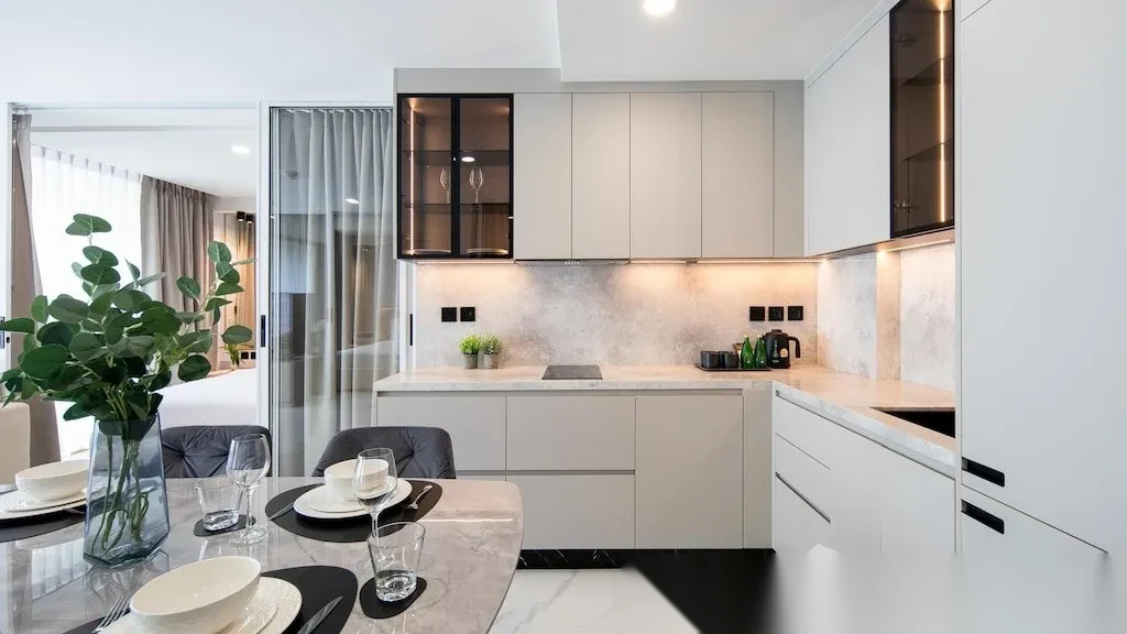 Апартаменты 2BR в ЖК Andaman Riviera · Чернг Тале / Bang Tao · Вид на бассейн — фото 8