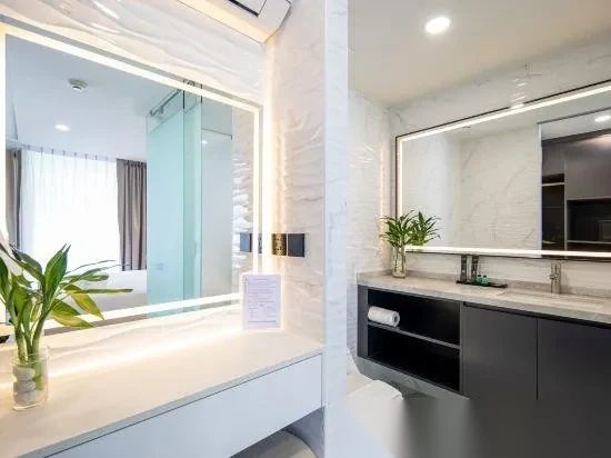 Апартаменты 2BR в ЖК Andaman Riviera · Чернг Тале / Bang Tao · Вид на бассейн — фото 14