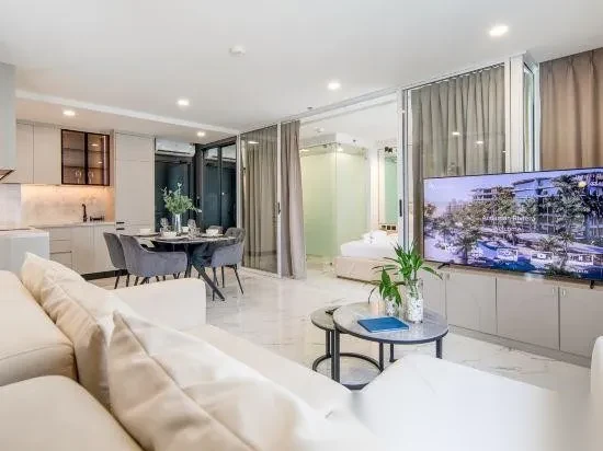 Апартаменты 2BR в ЖК Andaman Riviera · Чернг Тале / Bang Tao · Вид на бассейн — фото 16