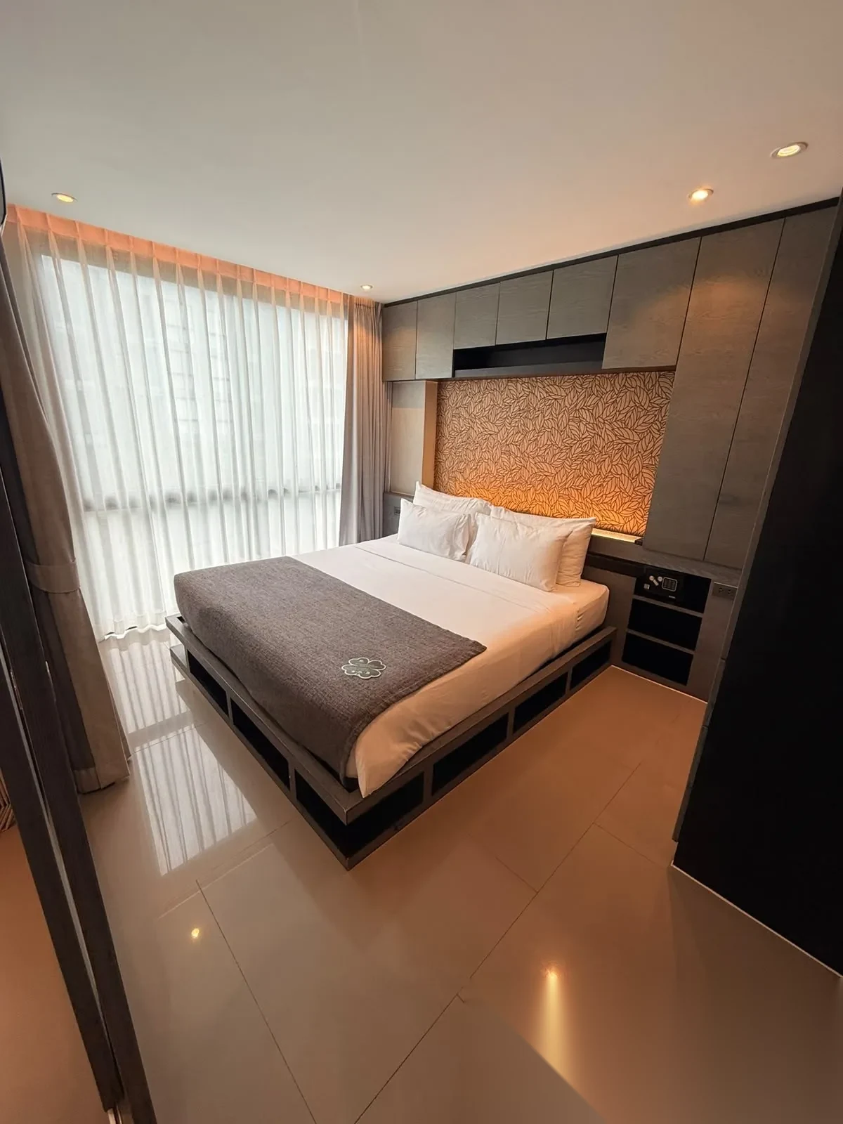 2 Bedroom Apartment for rent at CITYGATE complex · Kamala · Pool View — photo 3