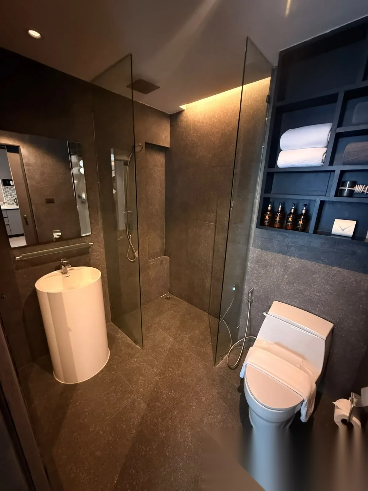 2 Bedroom Apartment for rent at CITYGATE complex · Kamala · Pool View — photo 6