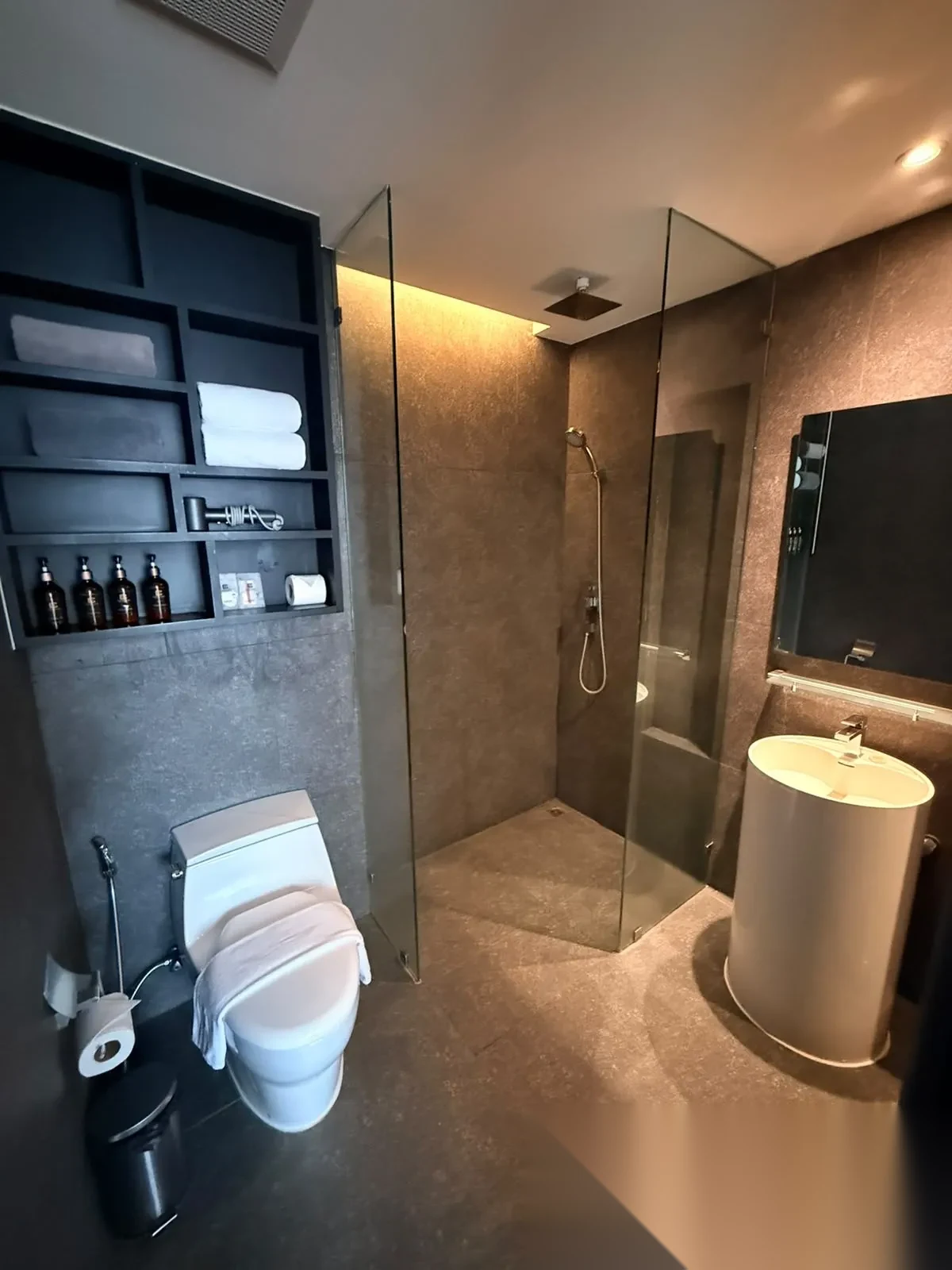 2 Bedroom Apartment for rent at CITYGATE complex · Kamala · Pool View — photo 9