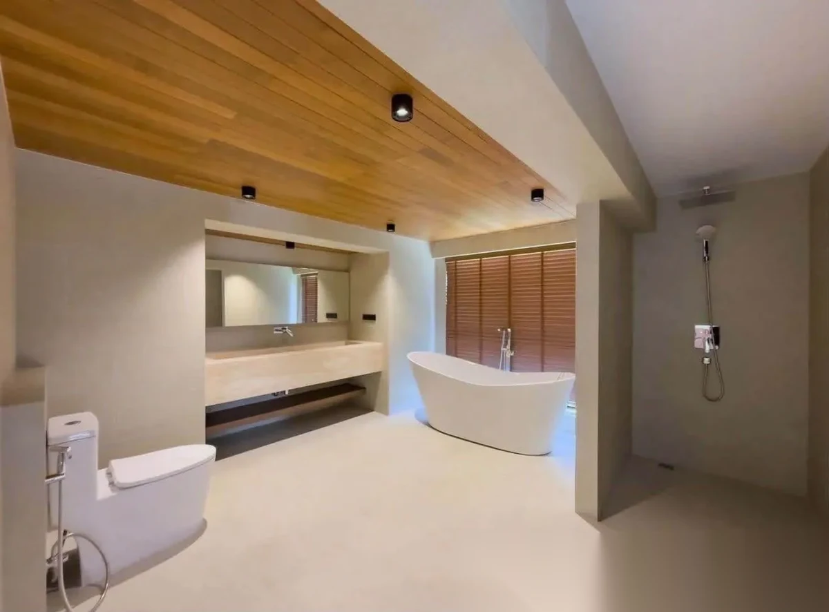 Вилла 4BR в комплексе Phuket Country Home Village · Чалонг · Вид на озеро — фото 4